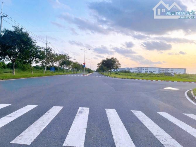 D066 CHUYỂN NHƯỢNG LÔ ĐẤT HƠN 2,7ha TRONG KCN Giang Điền. - Giá chỉ 185 Usd