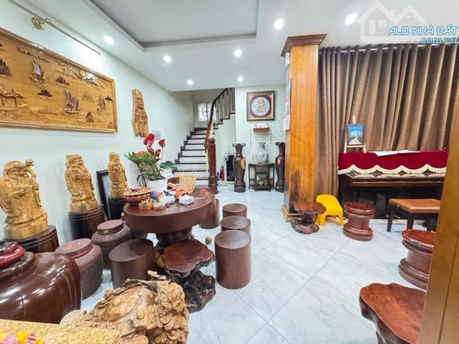 NHÀ VẠN PHÚC - BA ĐÌNH - 60M - 5 TẦNG - MẶT TIỀN 6 M -19.3 TỶ SỔ ĐỎ CHÍNH CHỦ ĐẸP