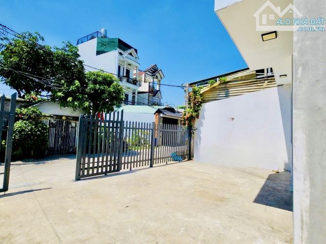 Nhà 2 tầng mặt tiền Tân Hiệp – 240m² gần chợ Hóc Môn – hơn 8 tỷ, kinh doanh đỉnh - 1