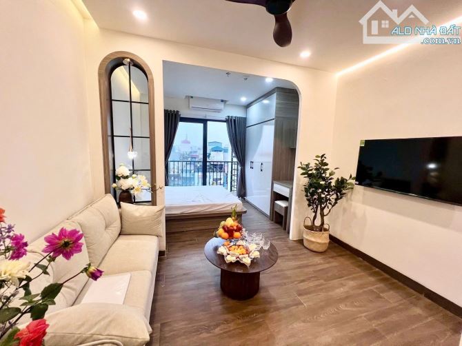 Chính Chủ Giảm 1,5 tỷ Bán Gấp Nhà Thang máy, Ngõ rộng, cho thuê 50tr/tháng, gần ô tô