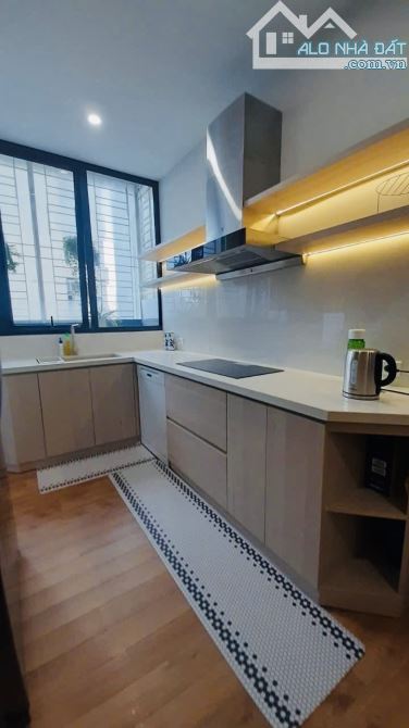 Bán tập thể Giảng Võ, Ba Đình. DT 76m2, căn góc. 2pn, 1wc. Sổ đỏ 76m2. Giá 7.x tỷ.