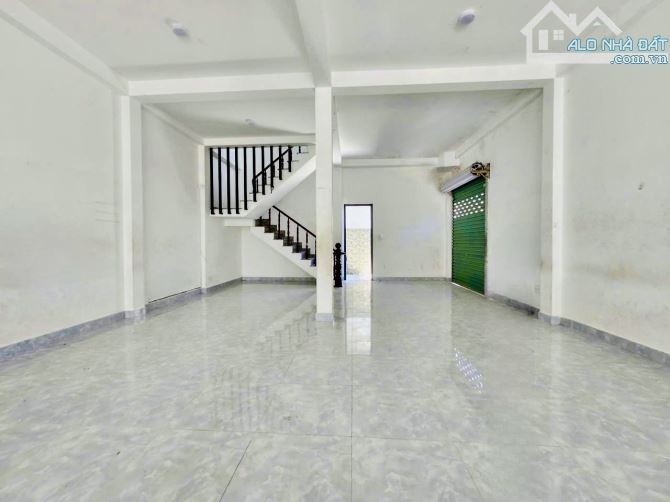 Nhà 2 tầng mặt tiền Tân Hiệp – 240m² gần chợ Hóc Môn – hơn 8 tỷ, kinh doanh đỉnh - 3