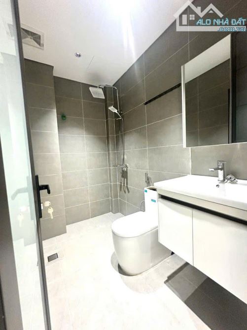 Bán nhà kinh doanh phạm văn đồng 36m2 5 tầng tặng full nội thất