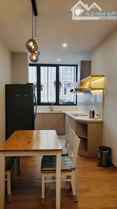 Bán tập thể Giảng Võ, Ba Đình. DT 76m2, căn góc. 2pn, 1wc. Sổ đỏ 76m2. Giá 7.x tỷ.