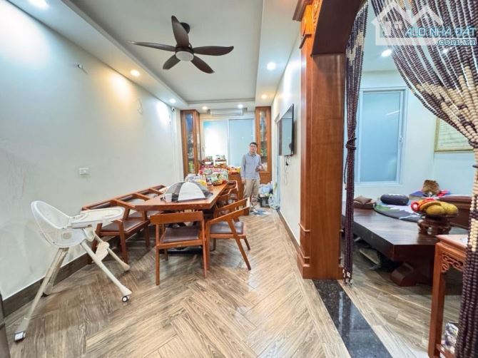 NHÀ VẠN PHÚC - BA ĐÌNH - 60M - 5 TẦNG - MẶT TIỀN 6 M -19.3 TỶ SỔ ĐỎ CHÍNH CHỦ ĐẸP