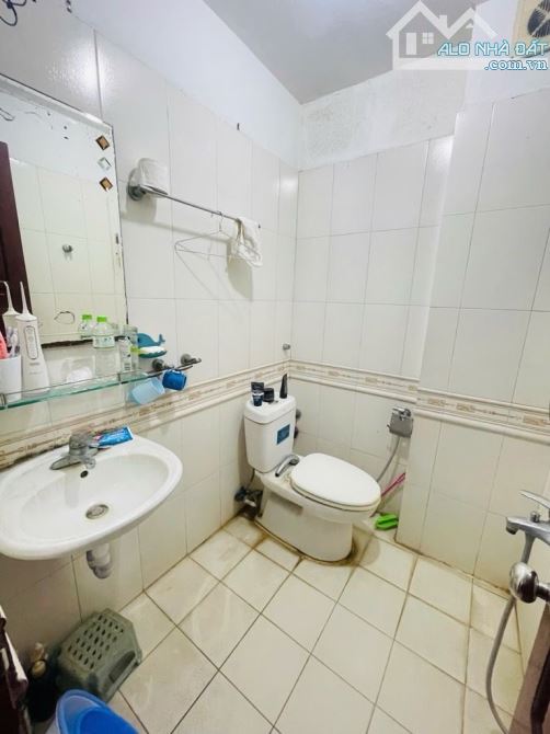 BÁN NHÀ - VẠN PHÚC - BA ĐÌNH - 30/32M - 4 TẦNG - MẶT TIỀN 3.5M - 10.5 TỶ SỔ ĐỎ VUÔNG ĐẸP