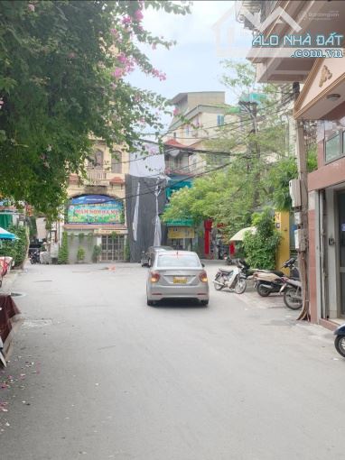 SIÊU PHẨM NHÀ PHỐ THỊNH HÀO 1 DT40Mx4T,GARA Ô TÔ-KINH DOANH VP-GIÁ 15.9 TỶ