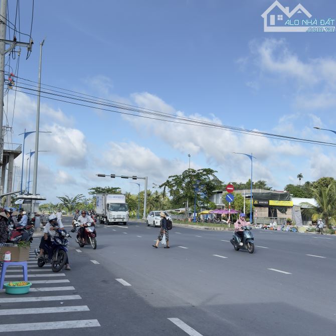 NHÀ ĐANG KINH DOANH CÓ THU NHẬP 15TR/THÁNG MẶT TIỀN ĐƯỜNG LÊ PHƯỚC THỌ NGÃ TƯ ĐÔNG ĐÚC