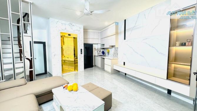 13.6 TỶ | 41M² | MT 3.94M | 5 TẦNG MỚI THANG MÁY | TRẦN KHÁT CHÂN – LÒ ĐÚC |