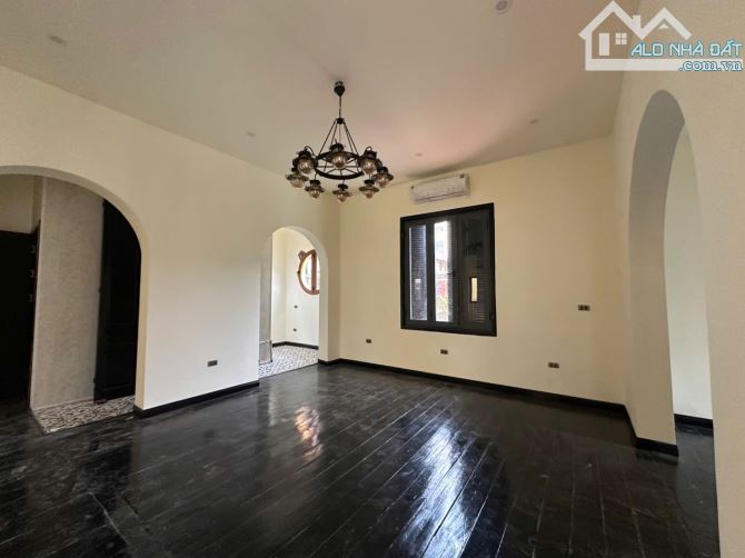 Tầng 3 biệt thự Pháp cổ - phố VIP Trần Hưng Đạo - thoáng các mặt - cực hiếm