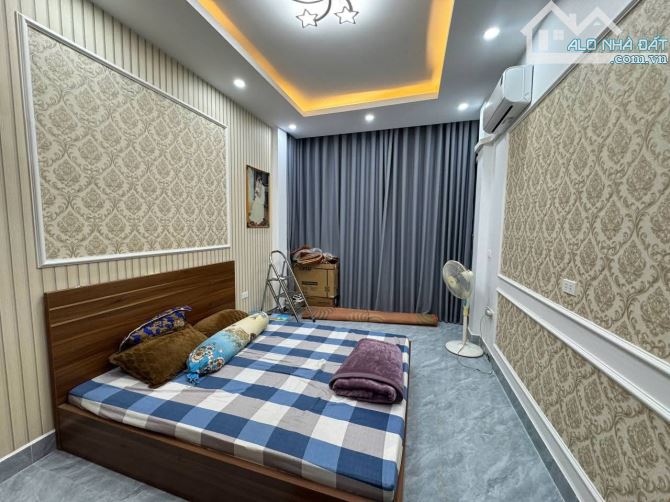 Bán nhà Xuân Diệu, diện tích 40m2, 5 tầng, thang máy, ngõ Ba Gác, giá 14.6 tỷ