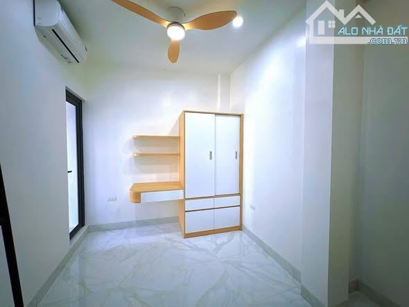 Hoàng Đạo Thành Thanh Xuân. Diện tích 74m2, 8Tầng, Mặt tiền 6.5m, giá 27.9 tỷ