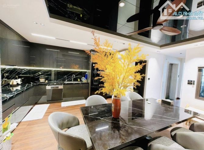 Bán Nhà Ngõ 28 Xuân La -Tây Hồ- 82M2 x 7Tầng -Thang Máy -ÔTôVào Nhà -Kinh Doanh - Giá 26.5