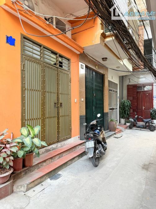 Bán nhà 5 tầng Ngọc Hà, Ba Đình, nhà dân xây, 3 ngủ, ở ngay, nhỉnh 5 tỷ.