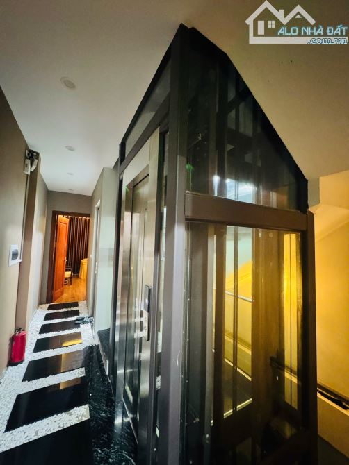 MẶT PHỐ MINH KHAI – 2 MẶT THOÁNG – DÒNG TIỀN 50TR/THÁNG – 29 TỶ Vị trí đắc địa phố Min