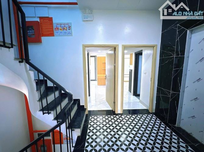 Hoàng Đạo Thành Thanh Xuân. Diện tích 74m2, 8Tầng, Mặt tiền 6.5m, giá 27.9 tỷ