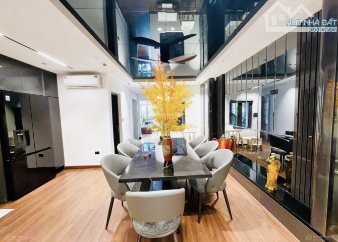 Bán Nhà Ngõ 28 Xuân La -Tây Hồ- 82M2 x 7Tầng -Thang Máy -ÔTôVào Nhà -Kinh Doanh - Giá 26.5