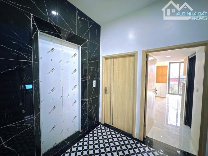 Hoàng Đạo Thành Thanh Xuân. Diện tích 74m2, 8Tầng, Mặt tiền 6.5m, giá 27.9 tỷ