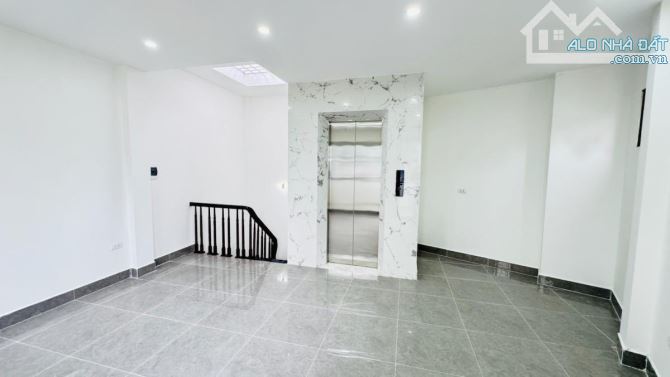 13.6 TỶ | 41M² | MT 3.94M | 5 TẦNG MỚI THANG MÁY | TRẦN KHÁT CHÂN – LÒ ĐÚC |