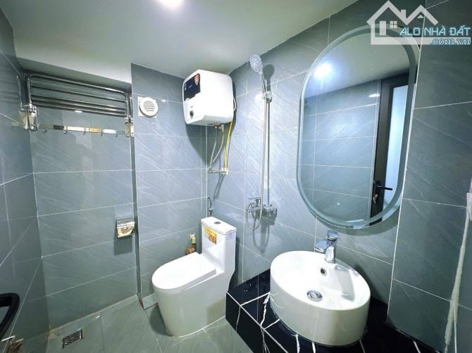 Hoàng Đạo Thành Thanh Xuân. Diện tích 74m2, 8Tầng, Mặt tiền 6.5m, giá 27.9 tỷ