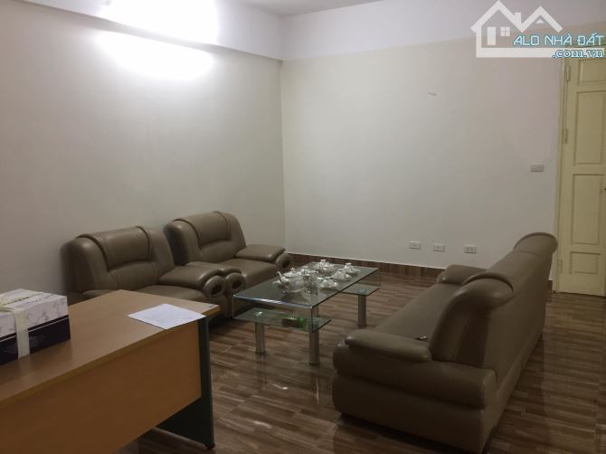 Cho thuê căn hộ 126m2 3 phòng ngủ tại Tòa nhà HH2, 4 Dương Đình Nghệ, Phường Cầu Giấy mới