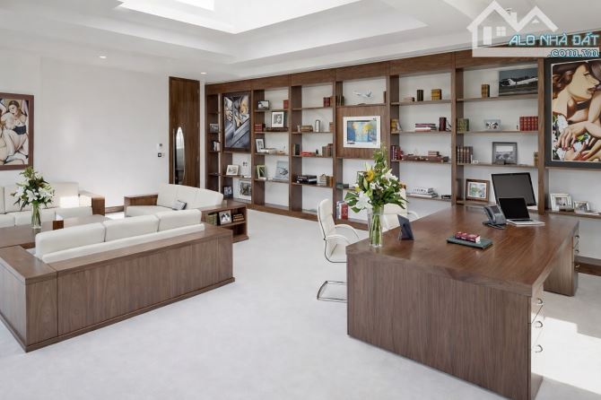 Bán tòa nhà 10 tầng, phố Lạc Long Quân Tây Hồ 758m2, mặt tiền 20m, Wiu Hồ Tây