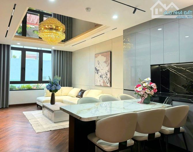 Nhỉnh 7t, DUY NHẤT 1 CĂN GẦN MP THỤY KHUÊ: 30M² X 5 TẦNG, MẶT 4.2M, Ở NGAY, SIÊU HIẾM