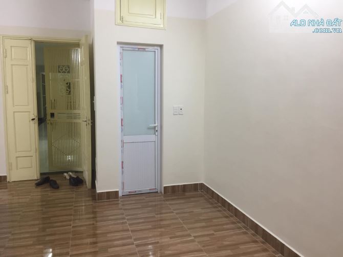 Cho thuê căn hộ 126m2 3 phòng ngủ tại Tòa nhà HH2, 4 Dương Đình Nghệ, Phường Cầu Giấy mới - 1