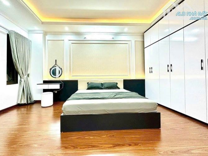 Nhỉnh 7t, DUY NHẤT 1 CĂN GẦN MP THỤY KHUÊ: 30M² X 5 TẦNG, MẶT 4.2M, Ở NGAY, SIÊU HIẾM