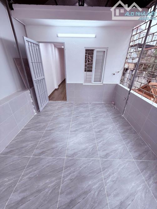 Duy nhất 1 căn, 5T Duy Tân 8,5 tỷ, 2 mặt thoáng - Sát phố - Ở ngay