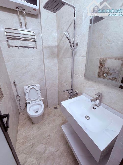 Duy nhất 1 căn, 5T Duy Tân 8,5 tỷ, 2 mặt thoáng - Sát phố - Ở ngay