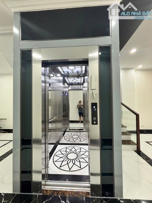 CẦU GIẤY – LÔ GÓC – THANG MÁY – PHÙ HỢP Ở + VĂN PHÒNG