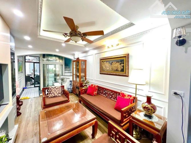 Bán Nhà Phân Lô Quân Đội - Vĩnh Phúc - Ba Đình - Ô tô để trong nhà - 40m x5T - Chỉ 15,5 tỷ