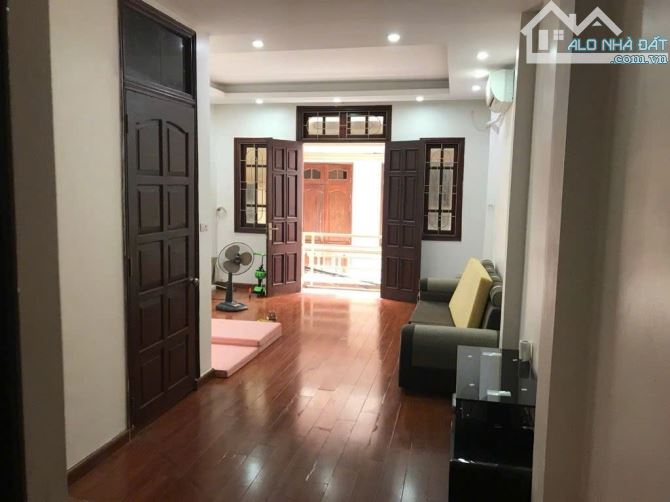 Phân lô Đỗ Quang, Ô tô tránh, kinh doanh, hơn 18 tỷ, 42m 6 tầng