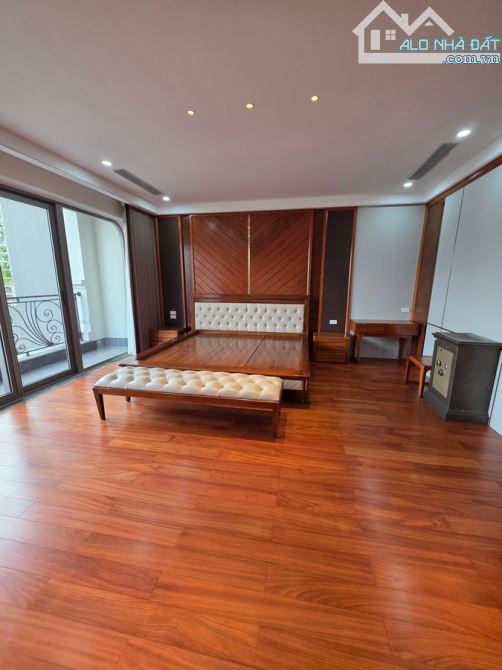 SIÊU PHẨM MẶT PHỐ LÝ NAM ĐẾ- KINH DOANH HÓT - LÔ GÓC- 48M2- 4T- MT RỘNG- NHỈNH 38 TỶ