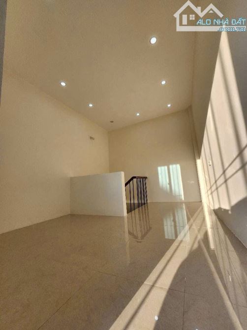 HÀNG HIẾM - NHỎ TIỀN - 5.5 TỈ - HÀNG XÓM CIPUTRA SUNSHINE