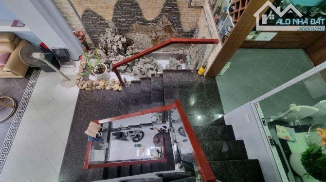 Bán nhà Trần Bình, Hơn 23 tỷ, 75m, 5 tầng, ô tô tránh, kinh doanh, gara