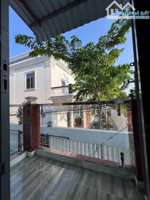 Nhà 2 Lầu Ngay Thị Trấn Cần Giuộc - Sổ Hồng Riêng - Full Nội Thất - Đường Xe ÔTô - 7