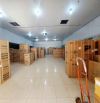 Cho thuê gấp 600m² kho xưởng phường Tân Hưng, Quận 7, sạch sẽ để thực phẩm, hàng sạch.