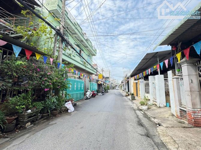 Bán nhà 1 trệt 1 lầu sổ riêng thổ cư p. Trảng Dài