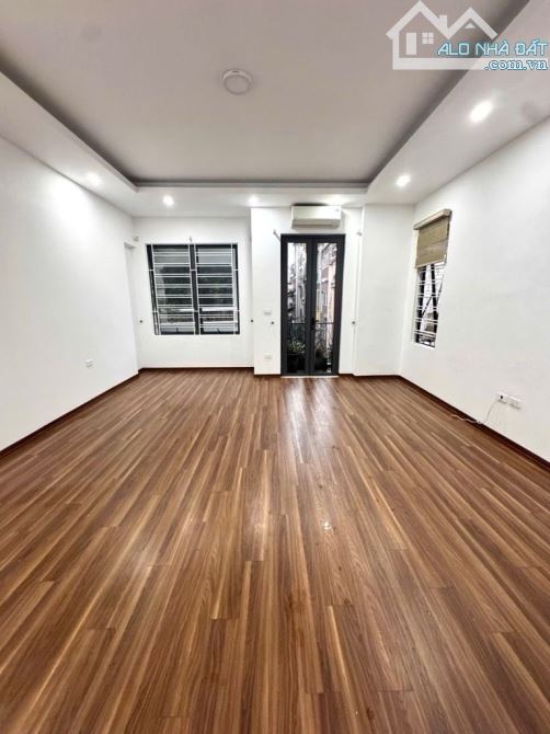 BÁN PHÂN LÔ VÍP - THÁI HÀ - ĐỐNG ĐA - 70 M - 5 TẦNG - MẶT TIỀN 4.5 M - 31 TỶ - Ô TÔ CHẠY