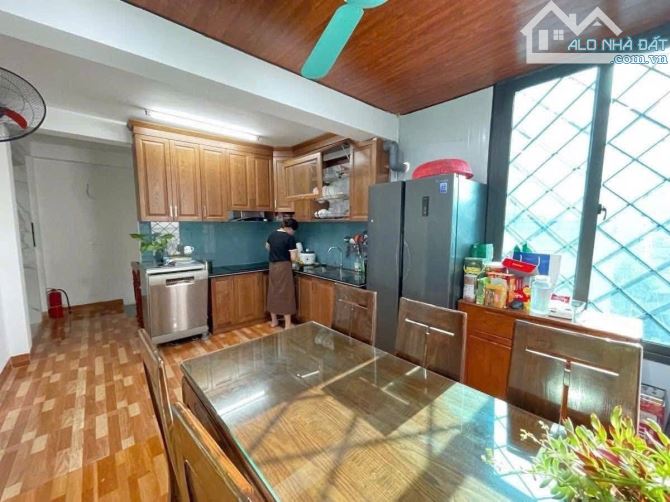 Hoàng Đạo Thành Thanh Xuân Diện tích 32/35T2m2, 6Tầng, Mặt tiền 5.2 m, giá 12,5 tỷ