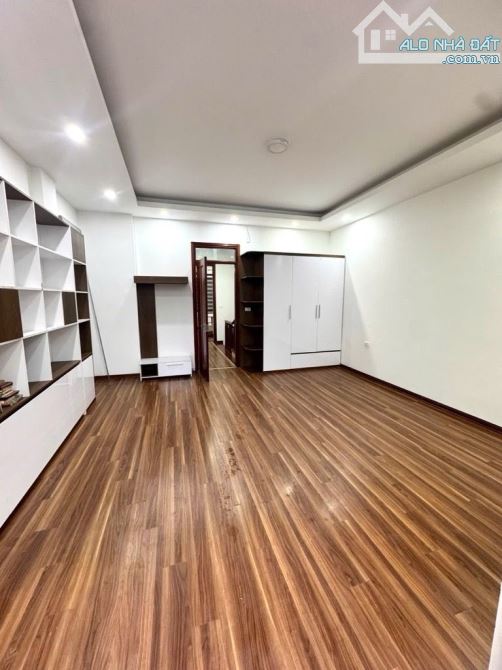 BÁN PHÂN LÔ VÍP - THÁI HÀ - ĐỐNG ĐA - 70 M - 5 TẦNG - MẶT TIỀN 4.5 M - 31 TỶ - Ô TÔ CHẠY