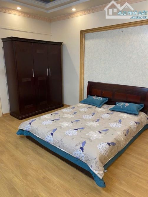 Bán nhà phố Văn Cao - Liễu Giai, gần hồ Tây 60m, 5 tầng, MT 5.5m - Ở ngay - Chỉ 15.9 tỷ