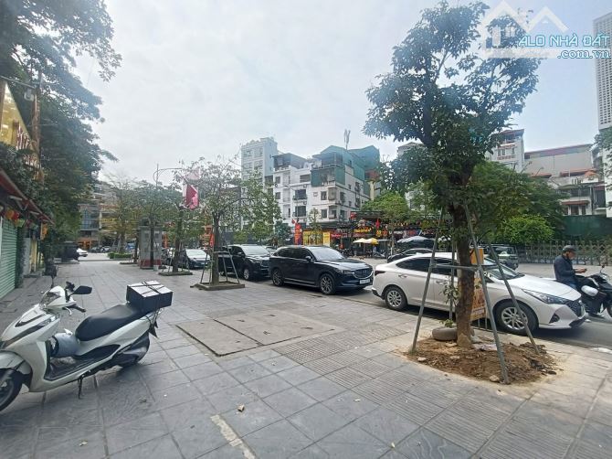 Bán nhà mặt phố Huỳnh Thúc Kháng kéo dài 85m2, sát phố Chùa Láng, Giá 72 tỷ. Đẹp tuyệt đối