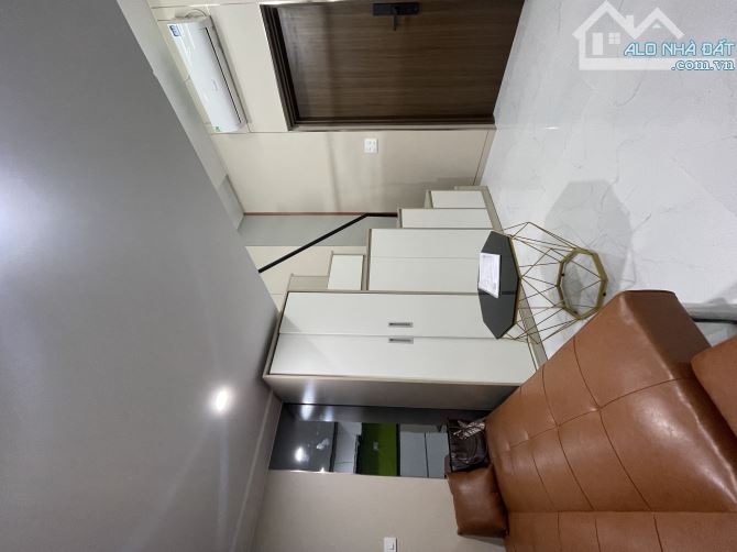 BÁN TẬP THỂ HIẾM BÁN TẦNG 1 – MẶT PHỐ VỌNG ĐỨC, HOÀN KIẾM. 38,5M² – 1PN. 2,68 TỶ