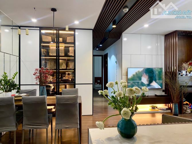 CHÍNH CHỦ : BÁN CĂN GÓC 87,4M2 , 2 NGỦ TÒA 6TH ELEMENT , CĂN VIP TÒA ĐẸP