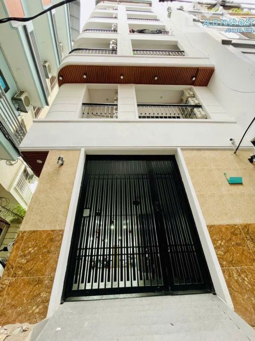 Bán Toà CHDV ngõ 279 Đội cấn, Hơn 30 Tỷ, Lô góc DT 105m, 8 tầng, 24 căn hộ, 2 tỷ/ năm