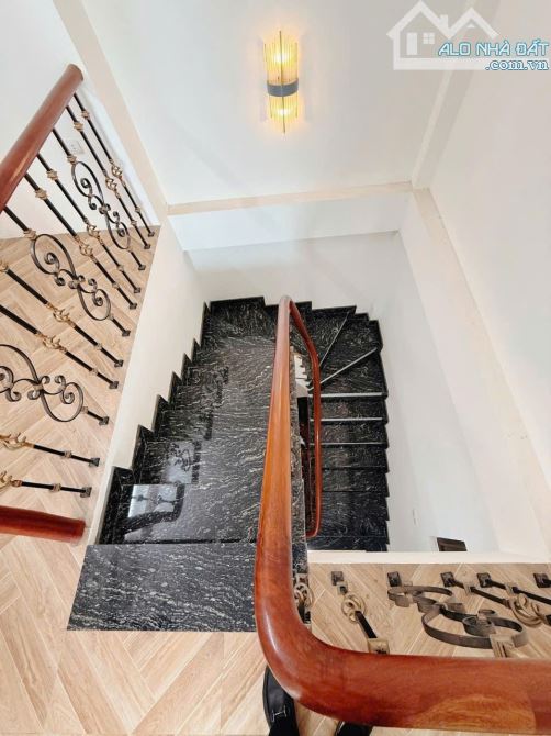 8.45 TỶ – 30/33M2 – 5 TẦNG –VÕ THI SÁU– TRẦN KHÁT CHÂN – LÒ ĐÚC