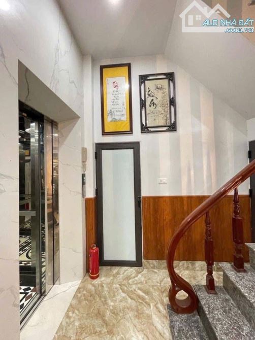 Hoàng Đạo Thành Thanh Xuân Diện tích 32/35T2m2, 6Tầng, Mặt tiền 5.2 m, giá 12,5 tỷ